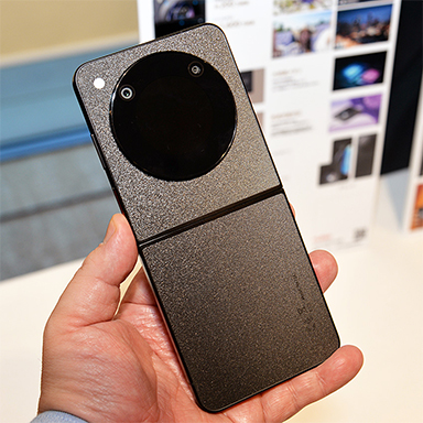 画像ギャラリー No.004のサムネイル画像 / 税込約8万円の折りたたみ式スマートフォン「nubia Flip 5G」が国内発売