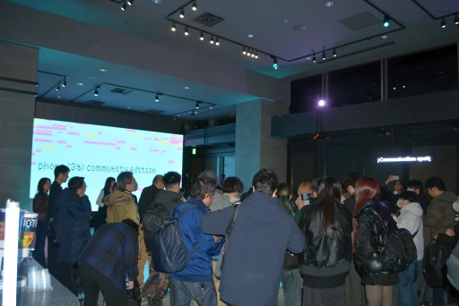 画像ギャラリー No.001のサムネイル画像 / 「Phone (3a) Community Edition」がお披露目されたポップアップイベントをレポート。90年代後半のゲーム機を思わせるデザインが魅力