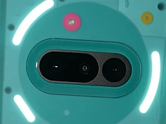 「Phone (3a) Community Edition」がお披露目されたポップアップイベントをレポート。90年代後半のゲーム機を思わせるデザインが魅力