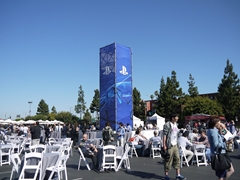 画像ギャラリー No.003のサムネイル画像 / ［E3 2013］PS4の価格は399ドルに。北米と欧州ではホリデーシーズンに発売――「PlayStation E3 2013 Press Conference」の模様を実況レポート