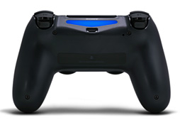 画像ギャラリー No.011のサムネイル画像 / ［E3 2013］SCEA，「PlayStation 4」の実機を披露。直線的なデザインの外観と明らかになったスペックを総まとめ