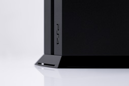 画像ギャラリー No.016のサムネイル画像 / ［E3 2013］SCEA，「PlayStation 4」の実機を披露。直線的なデザインの外観と明らかになったスペックを総まとめ
