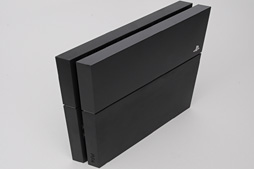 画像ギャラリー No.024のサムネイル画像 / 「PlayStation 4」分解レポート。AMDのカスタムAPUを搭載する新世代マシンは,とてもゲーム機らしいゲーム機だった