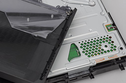 画像ギャラリー No.047のサムネイル画像 / 「PlayStation 4」分解レポート。AMDのカスタムAPUを搭載する新世代マシンは,とてもゲーム機らしいゲーム機だった