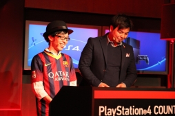 画像ギャラリー No.032のサムネイル画像 / PlayStation 4のカウントダウンイベントが銀座で開催。多数のゲームクリエイターや著名人が集結した会場の模様をレポート