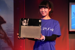 画像ギャラリー No.037のサムネイル画像 / PlayStation 4のカウントダウンイベントが銀座で開催。多数のゲームクリエイターや著名人が集結した会場の模様をレポート