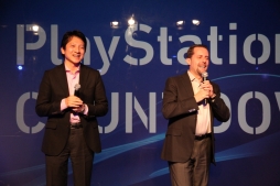 画像ギャラリー No.042のサムネイル画像 / PlayStation 4のカウントダウンイベントが銀座で開催。多数のゲームクリエイターや著名人が集結した会場の模様をレポート