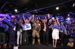 画像ギャラリー No.046のサムネイル画像 / PlayStation 4のカウントダウンイベントが銀座で開催。多数のゲームクリエイターや著名人が集結した会場の模様をレポート