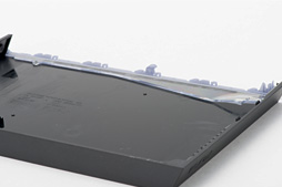 画像ギャラリー No.027のサムネイル画像 / 新型PS4「CUH-1200」分解レポート。軽量化と省電力化を実現した背景には,筐体と基板のシンプル化があった