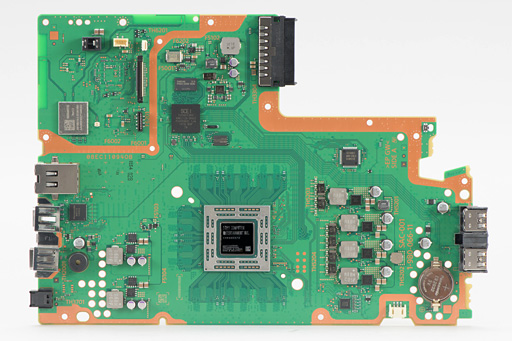 画像ギャラリー No.041のサムネイル画像 / 新型PS4「CUH-1200」分解レポート。軽量化と省電力化を実現した背景には,筐体と基板のシンプル化があった