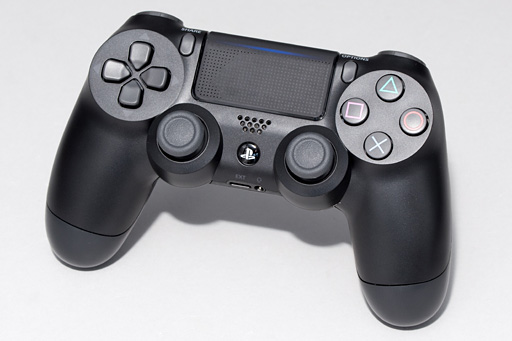 画像ギャラリー No.021のサムネイル画像 / 新型PS4「CUH-2000」分解レポート。カスタムAPUの刷新で生まれた余裕を小型化に振った,順当な進化版を見る