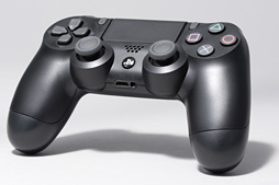 画像ギャラリー No.022のサムネイル画像 / 新型PS4「CUH-2000」分解レポート。カスタムAPUの刷新で生まれた余裕を小型化に振った,順当な進化版を見る