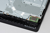 画像ギャラリー No.043のサムネイル画像 / 新型PS4「CUH-2000」分解レポート。カスタムAPUの刷新で生まれた余裕を小型化に振った,順当な進化版を見る