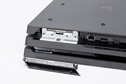 画像ギャラリー No.026のサムネイル画像 / 「PlayStation 4 Pro」分解レポート。「ソニーが今後もPS4の性能向上を続けていく可能性」に期待できるハードウェア設計だ