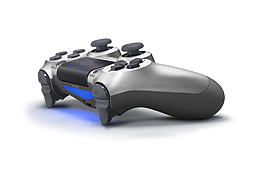 画像ギャラリー No.008のサムネイル画像 / 「ゴッド・オブ・ウォー」仕様のPS4 Proが数量限定で4月20日に発売へ。“デラックス版”に含まれるDLCコードなども封入