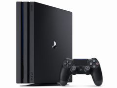 PlayStation 4 Pro，10月12日に5000円値下げの価格改定で3万9980円（＋税）に。「グレイシャー・ホワイト」の通常販売も