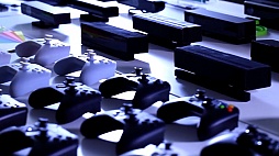 画像ギャラリー No.002のサムネイル画像 / 「Xbox One」はなぜ,このような色と形になったのか。デザインチームの4年間の制作を紹介するムービー公開