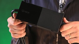 画像ギャラリー No.001のサムネイル画像 / Xbox広報担当“メイジャー・ネルソン”による,Xbox Oneの製品ボックスを開封する動画が公開