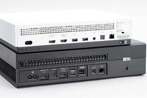 画像ギャラリー No.014のサムネイル画像 / 「Xbox One S」分解レポート。内部構造のシンプルさは維持しつつ,カスタムAPUの低消費電力効果を小型化に活かしたマシンだった