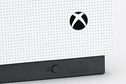 画像ギャラリー No.022のサムネイル画像 / 「Xbox One S」分解レポート。内部構造のシンプルさは維持しつつ,カスタムAPUの低消費電力効果を小型化に活かしたマシンだった