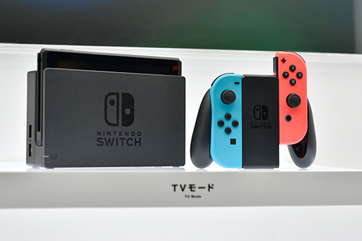 画像ギャラリー No.009のサムネイル画像 / 写真で見る「Nintendo Switch」。本体やドックだけでなく,専用ゲームパッド「Joy-Con」にも注目せよ