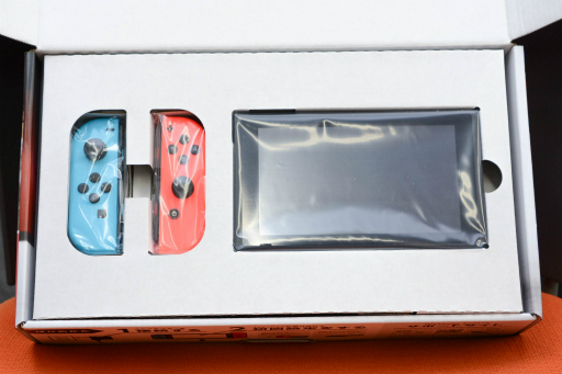 画像ギャラリー No.004のサムネイル画像 / 「Nintendo Switch」開封から初回セットアップまでの流れを写真付きで紹介