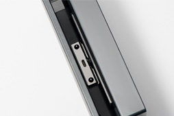 画像ギャラリー No.039のサムネイル画像 / 「Nintendo Switch」分解レポート。「任天堂はどんな新しいことを提供してくれるのか」と期待が膨らむ内部構造だ
