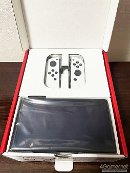 画像ギャラリー No.009のサムネイル画像 / 本日発売「Nintendo Switch(有機ELモデル)」を開封! 映像や本体の仕様は従来モデルと何が違うのか,写真や動画で比較してみた