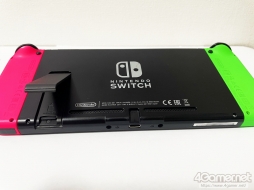 画像ギャラリー No.038のサムネイル画像 / 本日発売「Nintendo Switch(有機ELモデル)」を開封! 映像や本体の仕様は従来モデルと何が違うのか,写真や動画で比較してみた