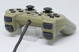 画像ギャラリー No.006のサムネイル画像 / PlayStation 5用ゲームパッド「DualSense」が発表されたので,PSシリーズを支えた「DUALSHOCK」の進化を見比べてみる