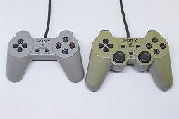 画像ギャラリー No.007のサムネイル画像 / PlayStation 5用ゲームパッド「DualSense」が発表されたので,PSシリーズを支えた「DUALSHOCK」の進化を見比べてみる