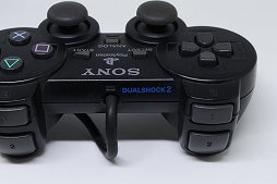画像ギャラリー No.015のサムネイル画像 / PlayStation 5用ゲームパッド「DualSense」が発表されたので,PSシリーズを支えた「DUALSHOCK」の進化を見比べてみる