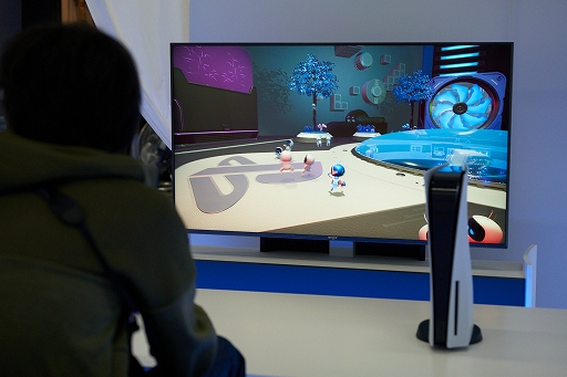 画像ギャラリー No.014のサムネイル画像 / PS5のローンチタイトル「Astro's Playroom」と「Godfall」を先行プレイ。純正ゲームパッド「DualSense」と超高速SSDの実力を目の当たりにした