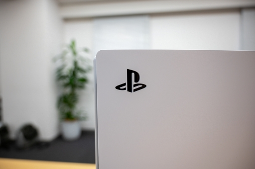 画像ギャラリー No.017のサムネイル画像 / PlayStation 5をひと足先に開封！　ベース取り付けまでを写真でレポート