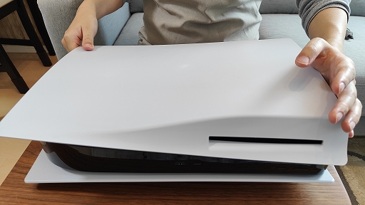 画像ギャラリー No.014のサムネイル画像 / PS5本体にM.2 SSDを組み込む手順を写真で紹介。ゲームのロード時間はどれほど変わるのか