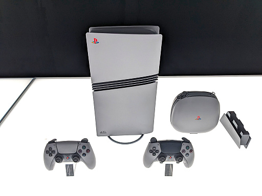 画像ギャラリー No.003のサムネイル画像 / SIEがアナウンスしたばかりの「PlayStation 30周年アニバーサリー コレクション」，表面処理はやっぱり何かが違う