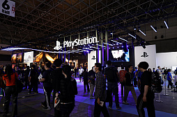 画像ギャラリー No.021のサムネイル画像 / PlayStation 5 Proの実機がブースで公開。「FFVII REBIRTH」の試遊では，専用のグラフィックスモードに対応［TGS2024］