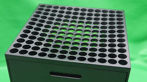 画像ギャラリー No.012のサムネイル画像 / 「Xbox Series X」と「Xbox Series S」，メディア向けに公開された筐体のディテールをお届け