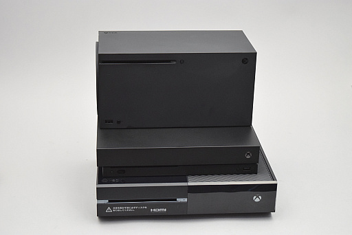 画像ギャラリー No.002のサムネイル画像 / Xbox Series Xが編集部にやってきたのでファーストインプレッションをお届け。クイックレジューム機能が思いのほか快適