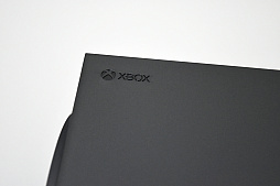 画像ギャラリー No.009のサムネイル画像 / 「Xbox Series X」と「Xbox Series S」を開封してみた。本体デザインと同様に収納方法もシンプルでスッキリ