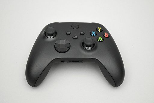 画像ギャラリー No.013のサムネイル画像 / 「Xbox Series X」と「Xbox Series S」を開封してみた。本体デザインと同様に収納方法もシンプルでスッキリ