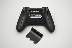 画像ギャラリー No.015のサムネイル画像 / 「Xbox Series X」と「Xbox Series S」を開封してみた。本体デザインと同様に収納方法もシンプルでスッキリ