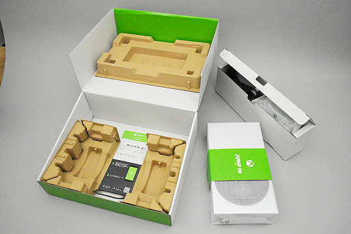 画像ギャラリー No.023のサムネイル画像 / 「Xbox Series X」と「Xbox Series S」を開封してみた。本体デザインと同様に収納方法もシンプルでスッキリ