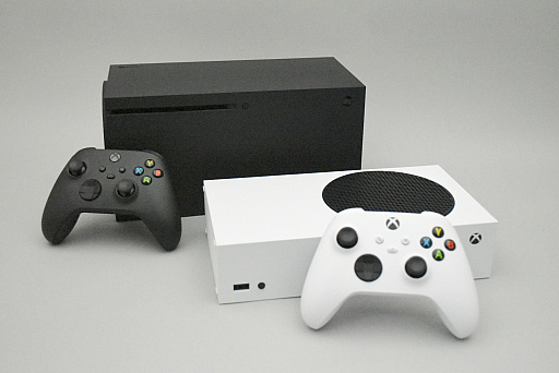 画像ギャラリー No.036のサムネイル画像 / 「Xbox Series X」と「Xbox Series S」を開封してみた。本体デザインと同様に収納方法もシンプルでスッキリ