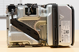 画像ギャラリー No.014のサムネイル画像 / 「Xbox Series X」分解レポート。PS5とは別の方向性でコストのかかった内部構造をチェックしてみた