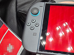 画像ギャラリー No.022のサムネイル画像 / 写真で見る「Nintendo Switch 2」。考え抜かれた「Joy-Con 2」の使いやすさに脱帽だ［Switch 2先行体験］