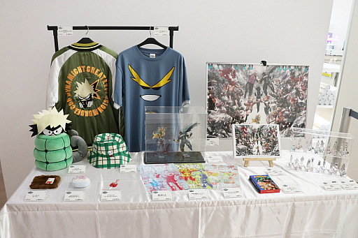 画像ギャラリー No.016のサムネイル画像 / 「堀越耕平『僕のヒーローアカデミア』原画展」内覧会レポート。ヒーローの成長や敵(ヴィラン)との死闘など,原画や描き下ろしを惜しみなく展示