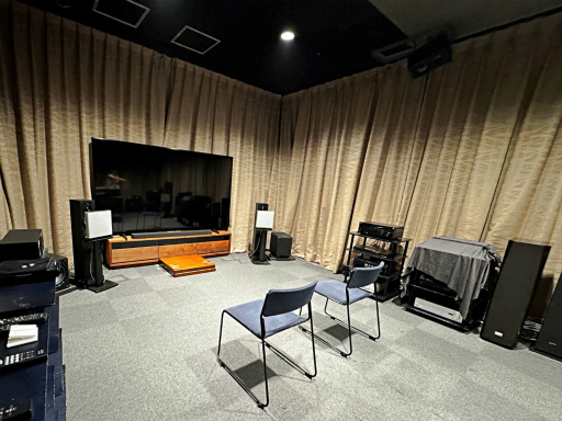画像ギャラリー No.001のサムネイル画像 / 推し方は1つじゃない！　ソニーストアのスタイリストに聞いた推し活最新事情【ぬい撮り＆ライブ映像鑑賞】