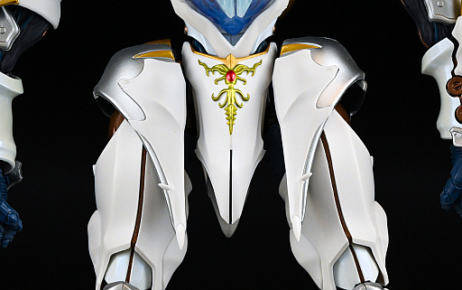 画像ギャラリー No.014のサムネイル画像 / ［レビュー］「METAL BUILD DRAGON SCALE サーバイン（白き秘宝）」ファンタジックで生体感のあるディテールが，唯一無二の存在感
