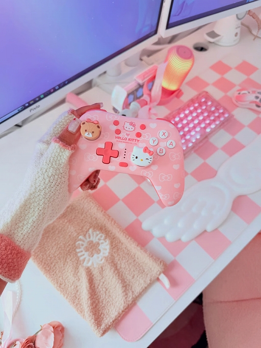 画像ギャラリー No.002のサムネイル画像 / 女性ゲーマーやPC作業をする人向けのニット手袋がクラウドファンディング中。保温性と操作性を両立させる指出し仕様で,長時間のプレイをサポート